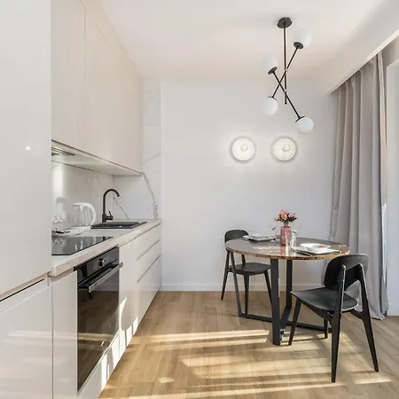 Trendy & Modern Studio Winiarska With Parking By Renters *